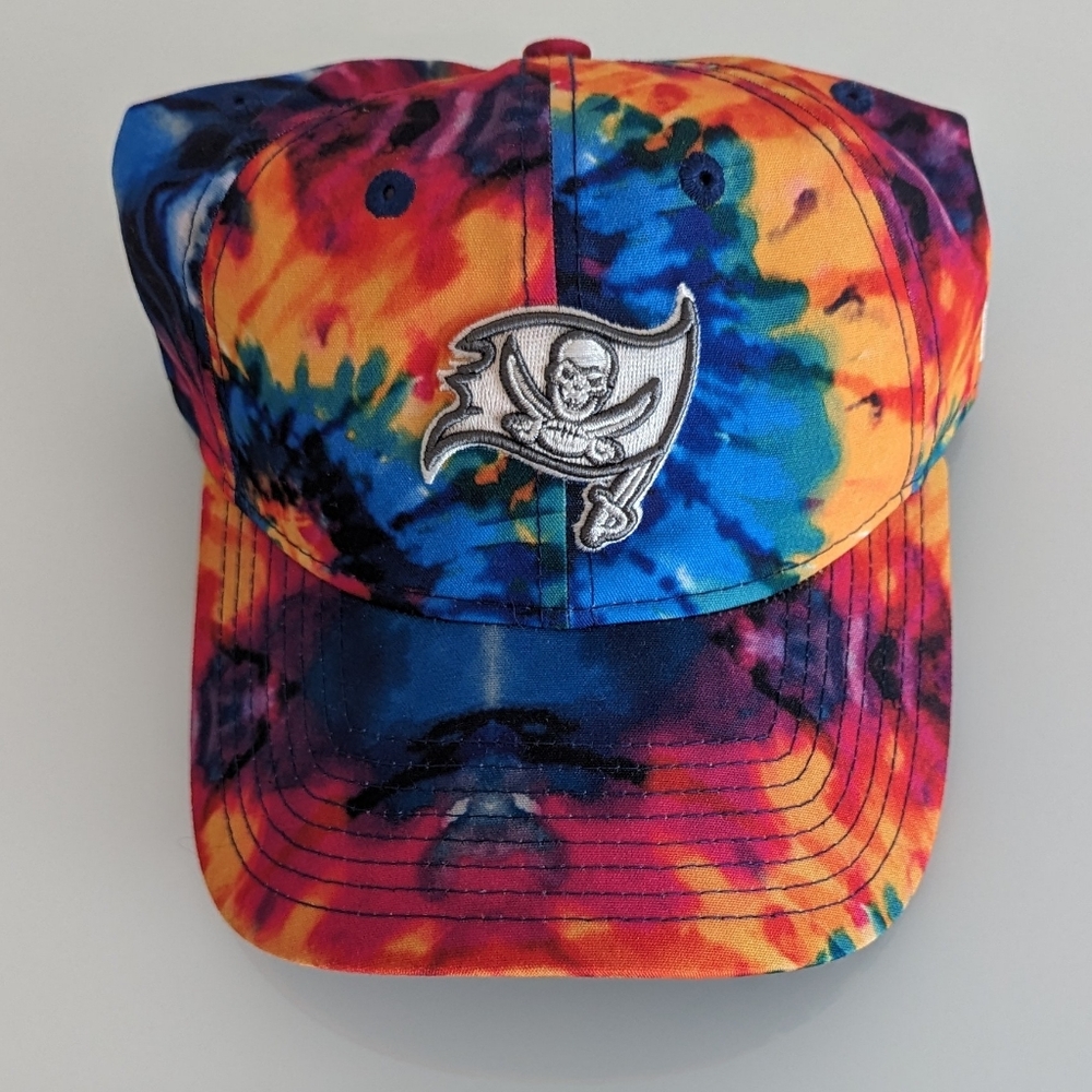 NWOT New Era Tie-Dye Tampa Bay Buccaneers 2020 NFL Crucial Catch Adjustable Hat